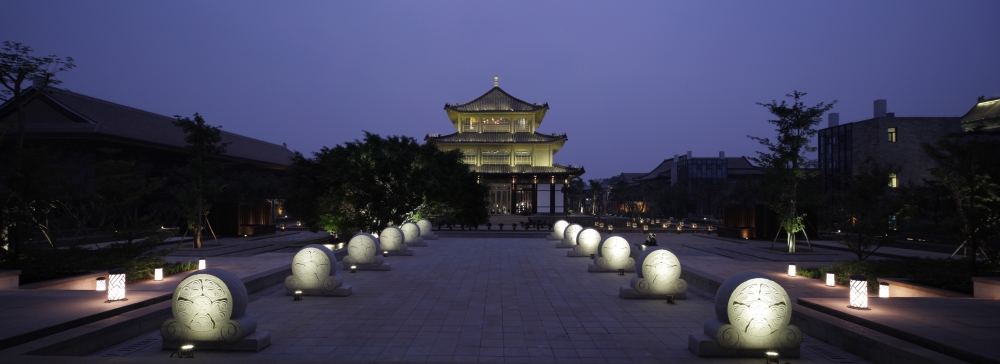 海口鸿洲埃德瑞皇家园林酒店夜景